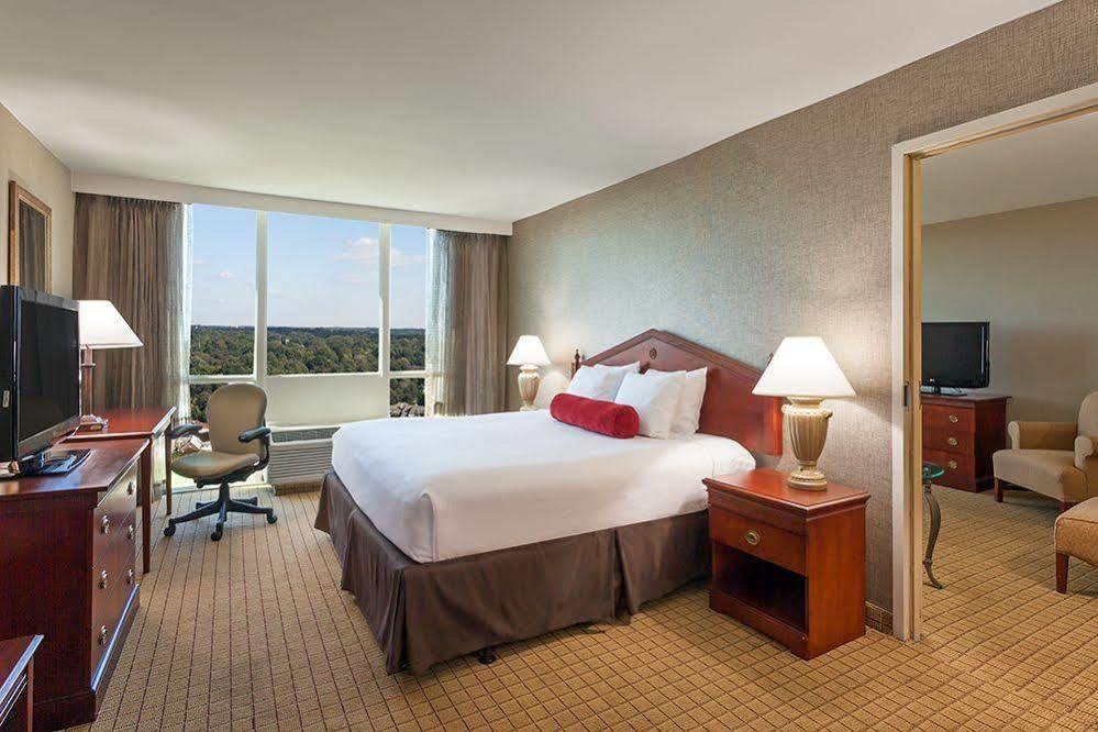 Ramada Plaza By Wyndham Atlanta Downtown Capitol Park Hotel Exterior photo